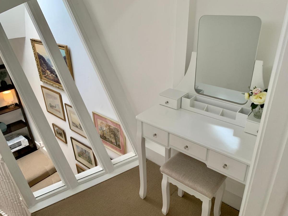 Lovely Newly Refurbished Apartment In Battersea Londýn Exteriér fotografie
